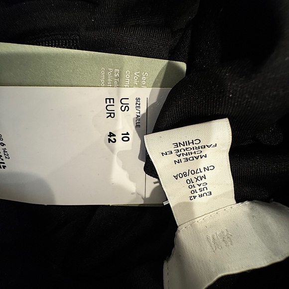 ♠️H&M Calf-length Midi Skirt in Black Sequined Mesh with Front Slit, 10, NWT✨ - Picture 6 of 7